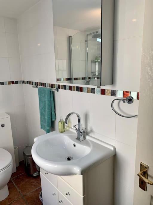 Apartment Cozy 2 Bedroom Flat In And *