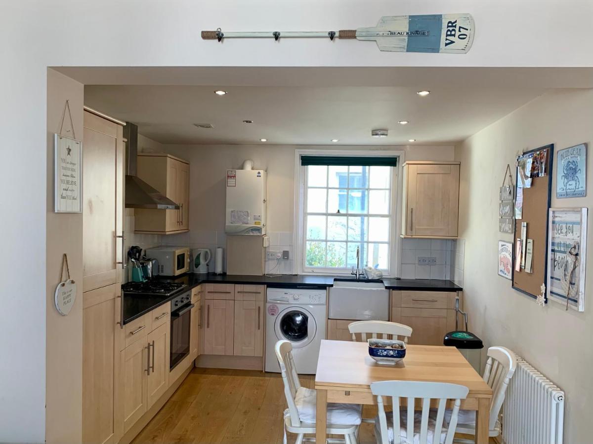 Apartment Cozy 2 Bedroom Flat In And *